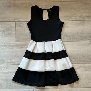 Black And White Windsor Formal Dress for Sale up to 90% Off: Poshmark